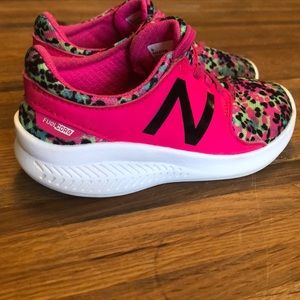 New Balance tennis shoes